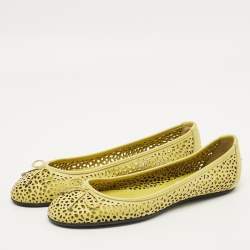 مملوكة مسبقًا Jimmy Choo Size 40 Green Cutout Leather Ballet Flats