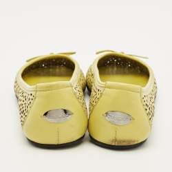 مملوكة مسبقًا Jimmy Choo Size 40 Green Cutout Leather Ballet Flats