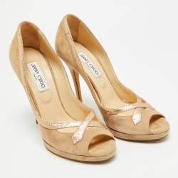 مملوكة مسبقًا حذاء كعب عالي جيمي تشو شامواه و جلد بيج/ذهبي مفتوح من الأمام مقاس 39.5