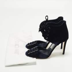 مملوكة مسبقًا Jimmy Choo Mari Size 37 Navy Blue Velvet Cut-Out Ankle Length Boots