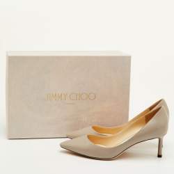 مملوكة مسبقًا Jimmy Choo Romy Size 36 Light Grey Leather Pointed Toe Pumps