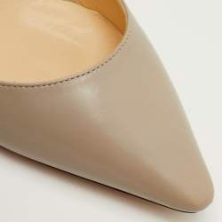 مملوكة مسبقًا Jimmy Choo Romy Size 36 Light Grey Leather Pointed Toe Pumps