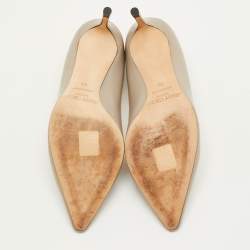 مملوكة مسبقًا Jimmy Choo Romy Size 36 Light Grey Leather Pointed Toe Pumps