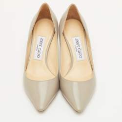 مملوكة مسبقًا Jimmy Choo Romy Size 36 Light Grey Leather Pointed Toe Pumps