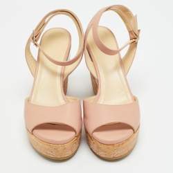 مملوكة مسبقًا صندل جيمي تشو باتارا جلد وردي مطرز إسفين فلين مقاس 39