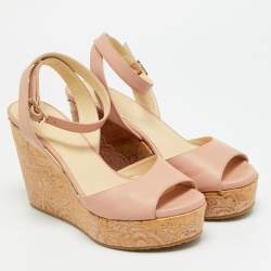 مملوكة مسبقًا صندل جيمي تشو باتارا جلد وردي مطرز إسفين فلين مقاس 39