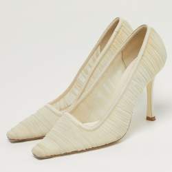 مملوكة مسبقًا حذاء كعب عالي جيمي تشو مقدمة مدببة مزخرف لؤلؤ رومي كانفاس أبيض مقاس 39.5