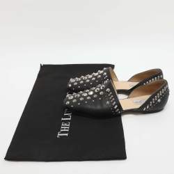 Pre Owned حذاء باليرينا فلات جيمي تشو جلد أسود مزين بدبابيس كروية مقاس 38.5