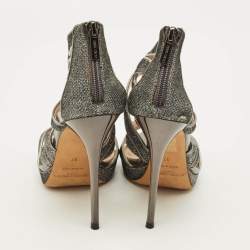 مملوكة مسبقًا Jimmy Choo Collar Size 37 Metallic Silver Glitter and Leather Platform Sandals