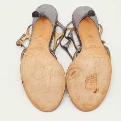 مملوكة مسبقًا Jimmy Choo Strappy Size 39 Metallic Silver Leather Open Toe Ankle Strap Sandals