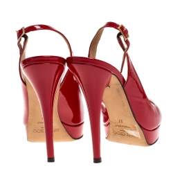 مملوكة مسبقًا صندل جيمي تشو كلو جلد أحمر لامع مقدمة مفتوحة وفتحة كعب مقاس 37