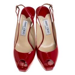 مملوكة مسبقًا صندل جيمي تشو كلو جلد أحمر لامع مقدمة مفتوحة وفتحة كعب مقاس 37