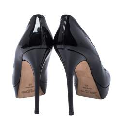 مملوكة مسبقًا حذاء كعب عالي جيمي تشو كوزميك نعل سميك جلد لامع أسود مقاس 40