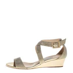 مملوكة مسبقًا صندل جيمى تشو مقدمة مفتوحة سيور متقاطعة كيرا قماش غليتر ذهبى ميتالك مقاس 37.5