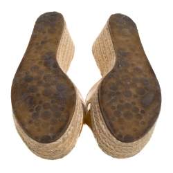 مملوكة مسبقًا صندل جيمى تشو سيور متقاطعة كعب روكى جلد لامع أصفر مقاس 37.5