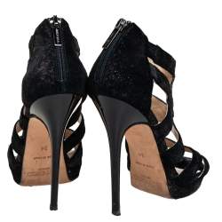 مملوكة مسبقًا Jimmy Choo Black Suede Strappy Sandals Size 34