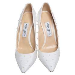 مملوكة مسبقًا Jimmy Choo White Canvas Romy Pearl Embellished Pointed Toe Pumps 39.5