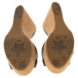 مملوكة مسبقًا صندل جيمي تشو كعب روكي فيلين برفيوم جلد لامع أسود مقاس 39