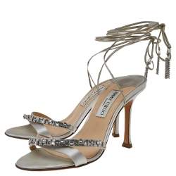 مملوكة مسبقًا Jimmy Choo Silver Satin Crystal Embellished Wrap Sandals Size 38.5