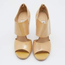 مملوكة مسبقًا صندل جيمي تشو "برايفيت" جلد بيج لامع مقاس 40.5