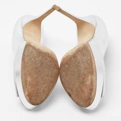 مملوكة مسبقًا Jimmy Choo Silver Leather Crown Pumps Size 39.5