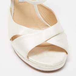 مملوكة مسبقًا Jimmy Choo White Satin Ankle Strap Sandals Size 39