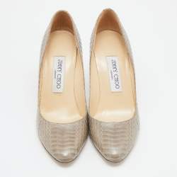مملوكة مسبقًا Jimmy Choo Grey Water Snake Leather Gilbert Pumps Size 37