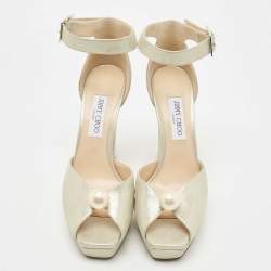 مملوكة مسبقًا Jimmy Choo Metallic Laminated Suede Socorie Sandals Size 41