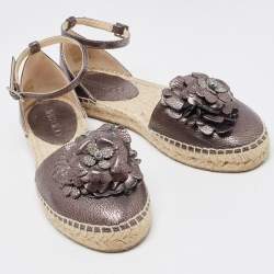 مملوكة مسبقًا Jimmy Choo Metallic Bronze Leather Ankle Strap Espadrilles Size 38.5