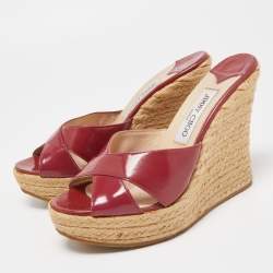 مملوكة مسبقًا Jimmy Choo Burgundy Patent Phyllis Wedge  Sandals Size 39