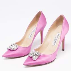 مملوكة مسبقًا Jimmy Choo Pink Satin Manda Crystal Embellished Pointed Toe Pumps Size 37.5