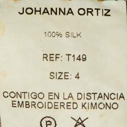 مملوكة مسبقًا فستان جوهانا أورتيز حرير أخضر مطرز كونتيغو إن لا ديستانسيا مع شرايب مقاس صغير (سمول)