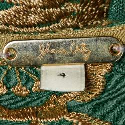 مملوكة مسبقًا فستان جوهانا أورتيز حرير أخضر مطرز كونتيغو إن لا ديستانسيا مع شرايب مقاس صغير (سمول)