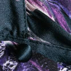 Pre Owned بلوزة جاست كافاللي حرير مطبوع ريش بنفسجي مزين ربطة عنق مقاس وسط - ميديوم