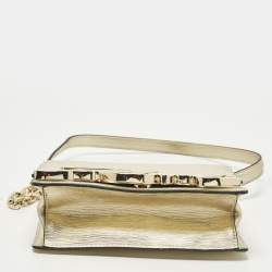 مملوكة مسبقًا حقيبة كتف كارل لاغرفيلد فضية جلد كيه/توقيع