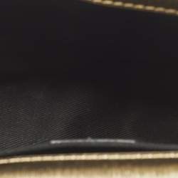 مملوكة مسبقًا حقيبة كتف كارل لاغرفيلد فضية جلد كيه/توقيع