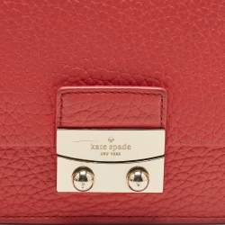 مملوكة مسبقًا Kate Spade Coral Red Grained Leather Clutch