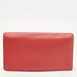 مملوكة مسبقًا Kate Spade Coral Red Grained Leather Clutch