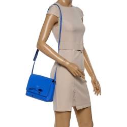 مملوكة مسبقًا حقيبة كتف كيت سبيد قلاب فيونكة جلد زرقاء