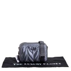 Pre Owned حقيبة كاميرا كيت سبيد سحاب مزدوج إيليا جلد وساتان فحميه