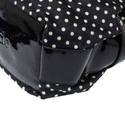 Pre Owned حقيبة كيت سبيد مزينة بولكا دوت جلد لامع و نايلون أبيض و أسود