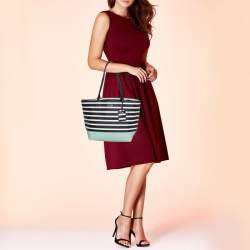 مملوكة مسبقًا حقيبة يد كيت سبيد ريلي بلاستيك مشمع مقلم خطوط منخفضة متعدد الألوان