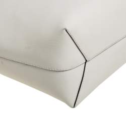 مملوكة مسبقًا حقيبة كيت سبيد جلد أوف وايت