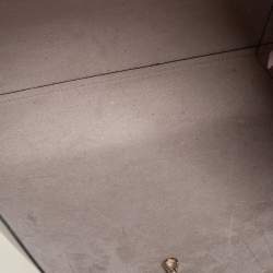 مملوكة مسبقًا حقيبة كيت سبيد جلد أوف وايت