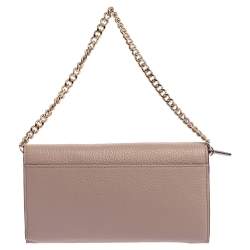 مملوكة مسبقًا  محفظة كيت سبيد ميلو جلد وردي فاتح بسلسلة