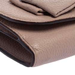 مملوكة مسبقًا  محفظة كيت سبيد ميلو جلد وردي فاتح بسلسلة