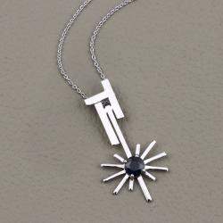 مملوكة مسبقًا دلاية شمسية بحجر الياقوت الأزرق 0.98 قيراط وذهب أبيض عيار 14 قيراط