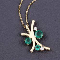 مملوكة مسبقًا 1.56 cts Emerald and Diamond 14K Yellow Gold Nature Inspired Pendant