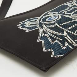مملوكة مسبقًا Kenzo Black Fabric Tiger Print Flat Zip Pouch