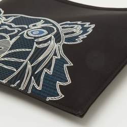 مملوكة مسبقًا Kenzo Black Fabric Tiger Print Flat Zip Pouch